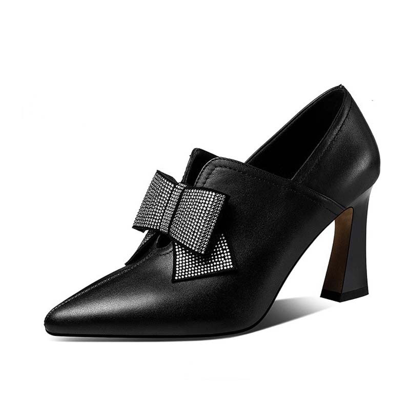 Elegant Heels With Bow